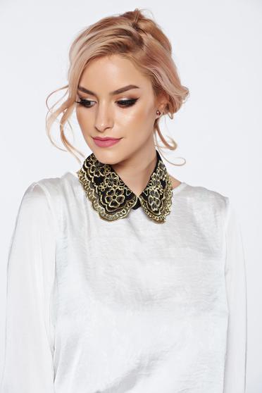 StarShinerS black necklace with embroidery details