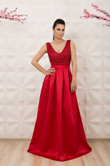 Cloche Fofy red long occasional dress with a cleavage