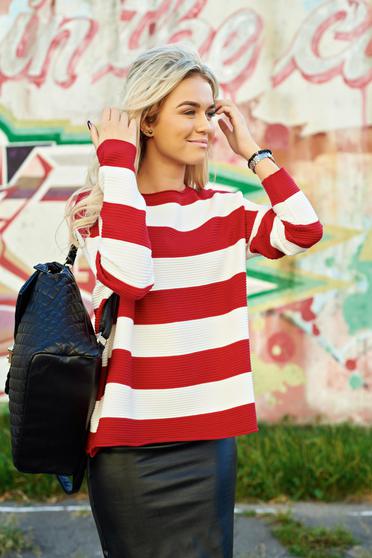 Casual knitted easy cut red sweater