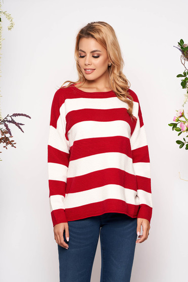 Casual knitted easy cut red sweater