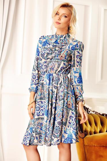 Fofy blue elegant daily dress with ruffles on the chest with floral print