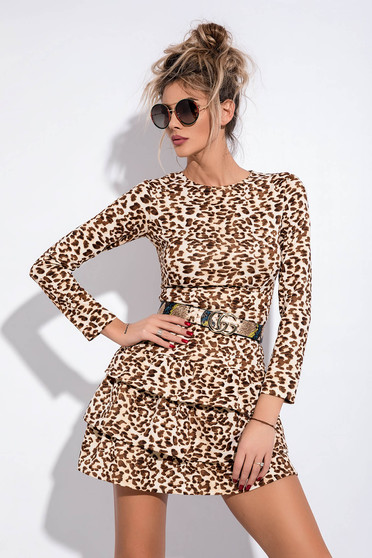 Brown clubbing dress with tented cut accessorized with belt