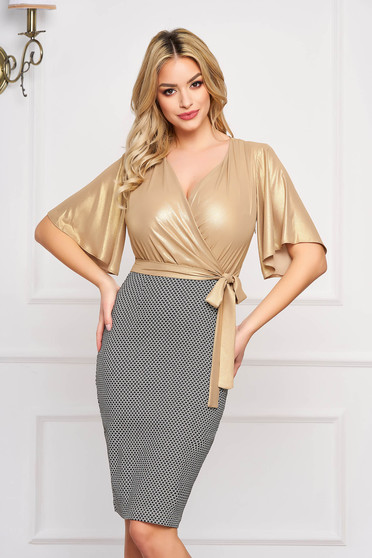 StarShinerS gold occasional pencil dress from shiny fabric accessorized with tied waistband