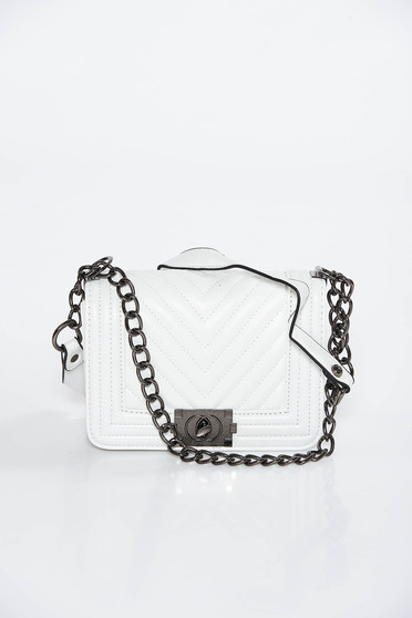 White casual bag long chain handle from ecological leather