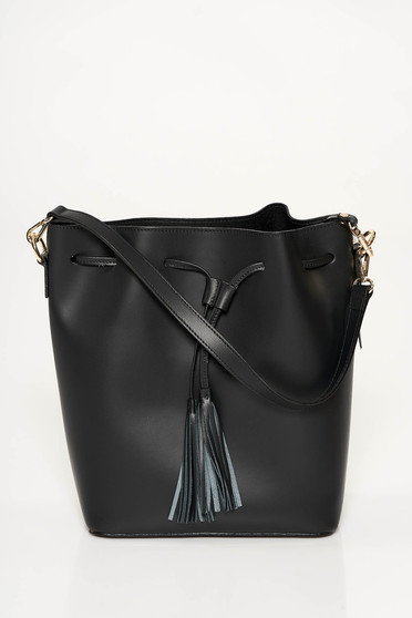 Black casual bag natural leather with tassels