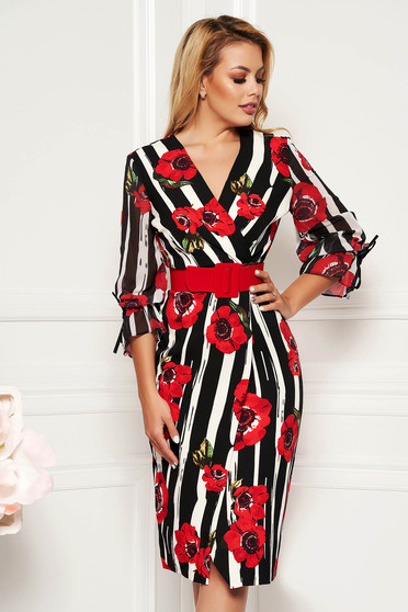 Fofy red elegant midi dress with a cleavage with tented cut accessorized with belt