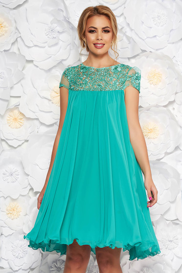 Artista mint occasional dress with easy cut with embroidery details from veil with inside lining