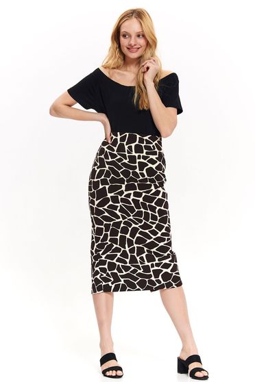 Top Secret black casual t-shirt with easy cut slightly elastic cotton with a cleavage on the shoulders