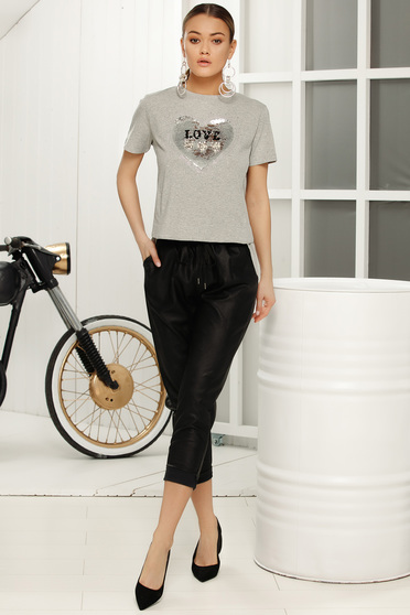 Black casual trousers with medium waist with elastic waist with pockets