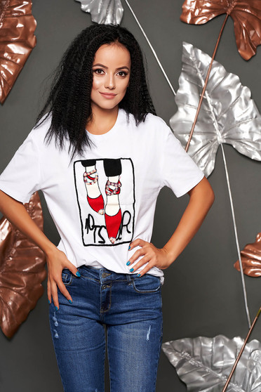 White casual flared t-shirt short sleeves thin fabric