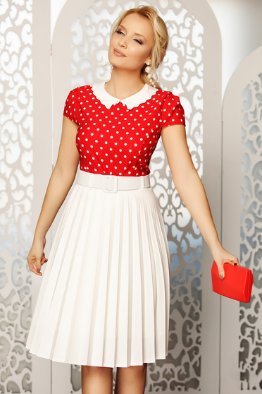 Fofy white elegant folded up cloche skirt high waisted accessorized with belt slightly elastic fabric