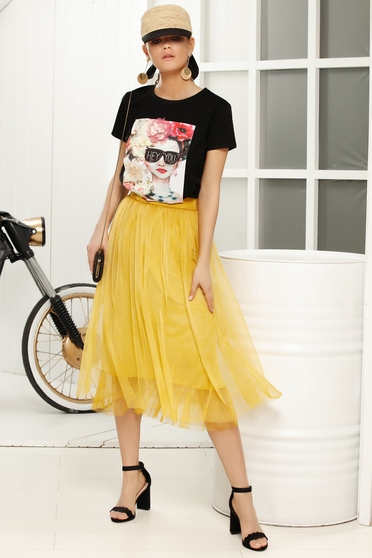 Yellow midi cloche skirt with medium waist from tulle