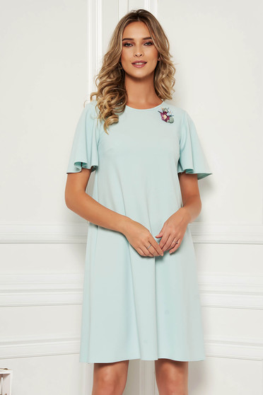 StarShinerS mint dress elegant daily straight with butterfly sleeves accessorized with breastpin