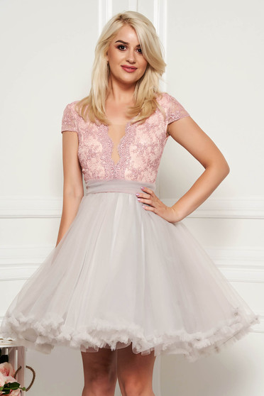 Fofy grey occasional cloche dress with deep cleavage short sleeve