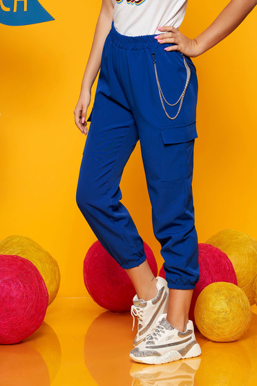 Blue trousers casual high waisted 3/4 lateral pockets with an accessory
