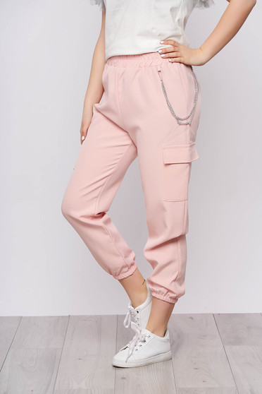 Lightpink trousers casual high waisted lateral pockets with an accessory