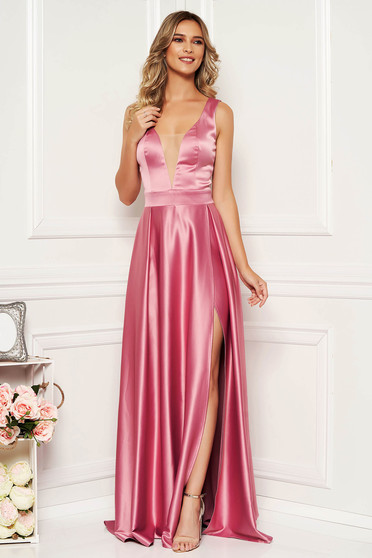 Lila dress cloche cut material with v-neckline from satin occasional