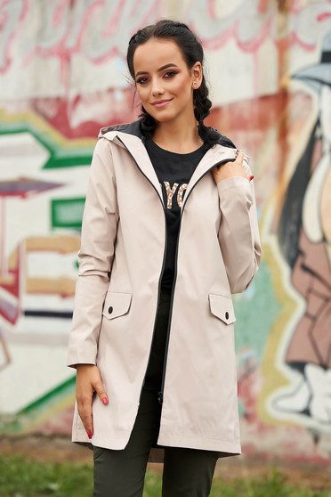 Cream trenchcoat casual short cut long sleeve with pockets with inside lining