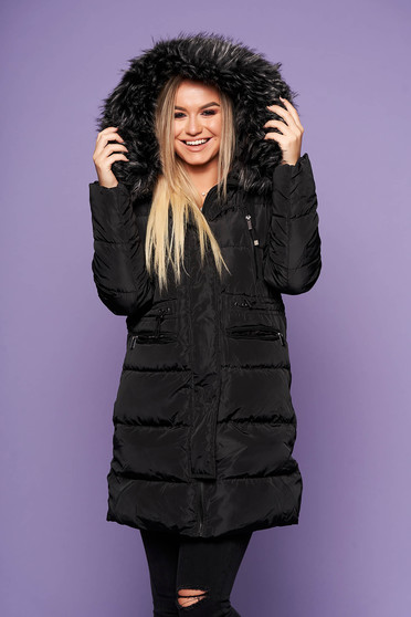 Black casual jacket from slicker with inside lining with pockets with faux fur accessory