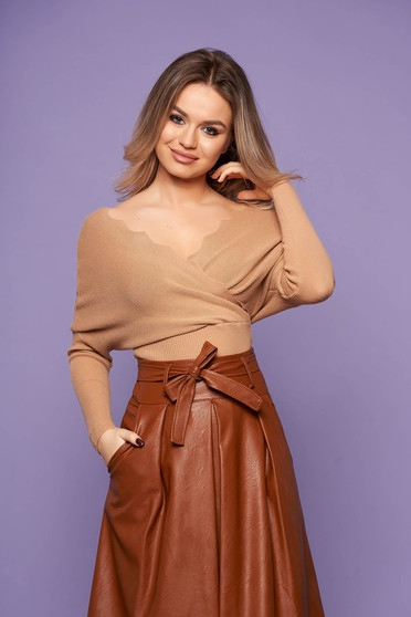 Cream women`s blouse casual short cut with v-neckline knitted arched cut long sleeved