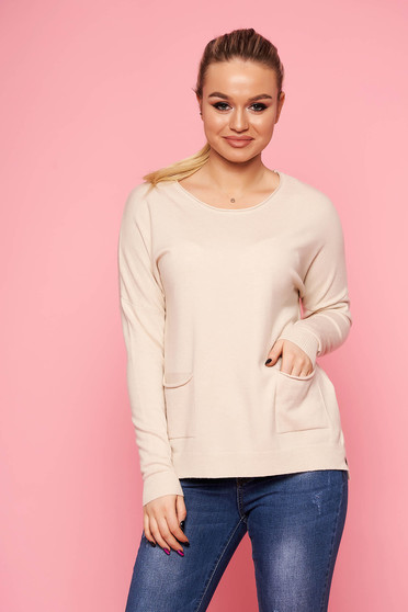 Ivory women`s blouse with pockets with round collar casual thin fabric