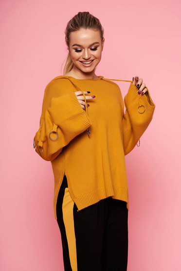 Mustard sweater casual knitted with undetachable hood with metal accessories short cut flared