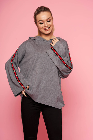 Grey sweater casual with easy cut with undetachable hood knitted without clothing
