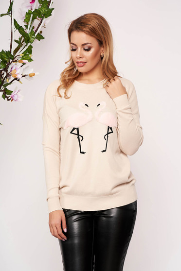 Cream sweater casual short cut with easy cut knitted with faux fur details neckline