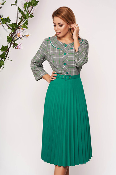 Green dress office midi cloche pleats of material with 3/4 sleeves