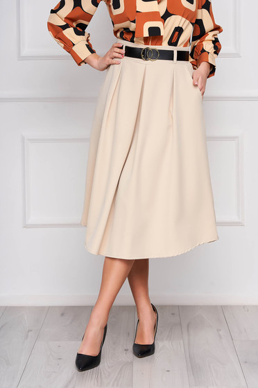 Cream skirt cloche midi office accessorized with belt with pockets pleats of material