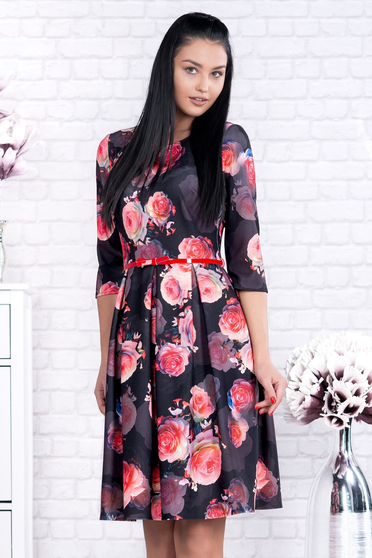 Black dress with floral prints accessorized with belt office cloche short cut cloth